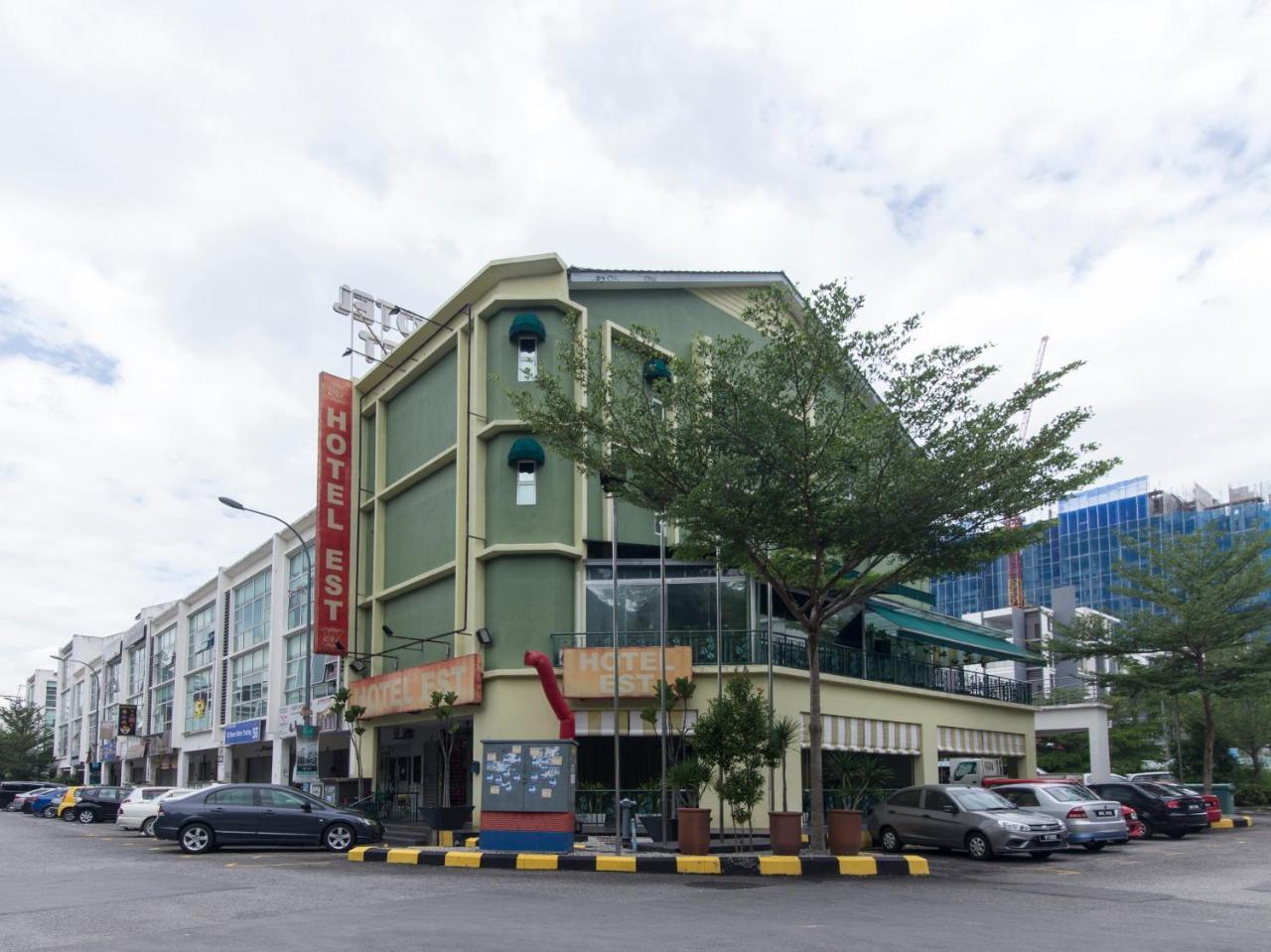 Oyo 604 Hotel Est Equine Park Seri Kembangan Εξωτερικό φωτογραφία