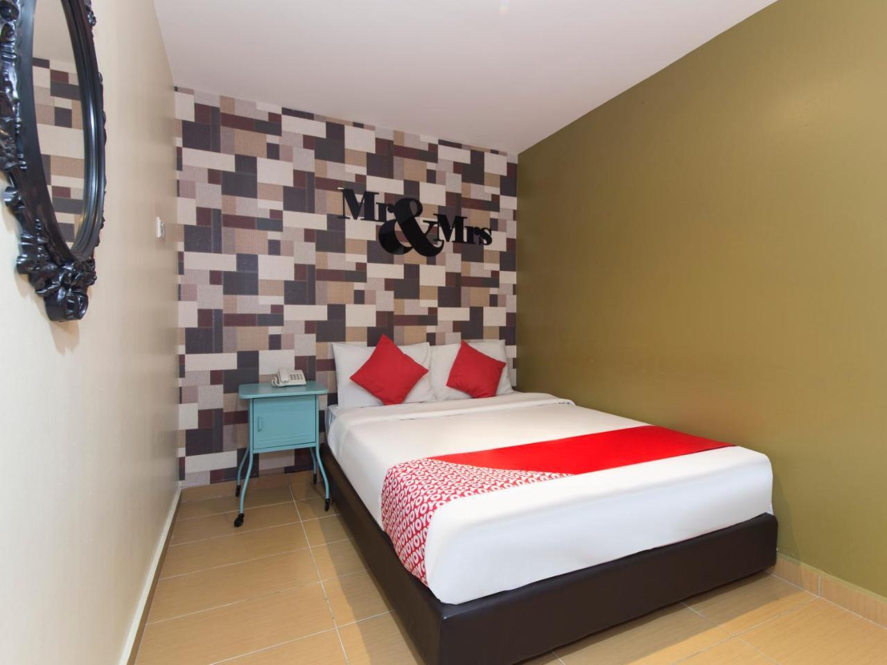 Oyo 604 Hotel Est Equine Park Seri Kembangan Εξωτερικό φωτογραφία