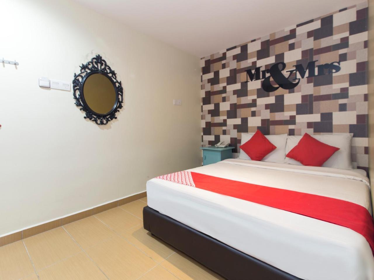 Oyo 604 Hotel Est Equine Park Seri Kembangan Εξωτερικό φωτογραφία