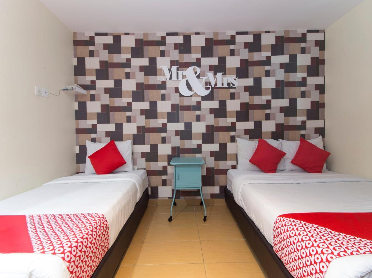 Oyo 604 Hotel Est Equine Park Seri Kembangan Εξωτερικό φωτογραφία