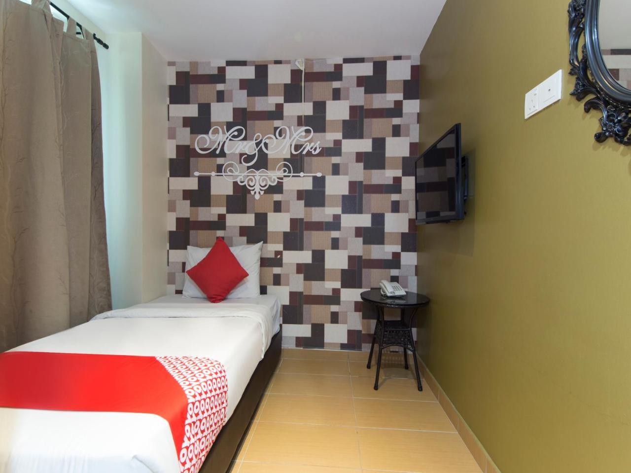 Oyo 604 Hotel Est Equine Park Seri Kembangan Εξωτερικό φωτογραφία
